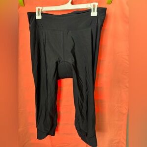 Women’s Black Cycling Capris